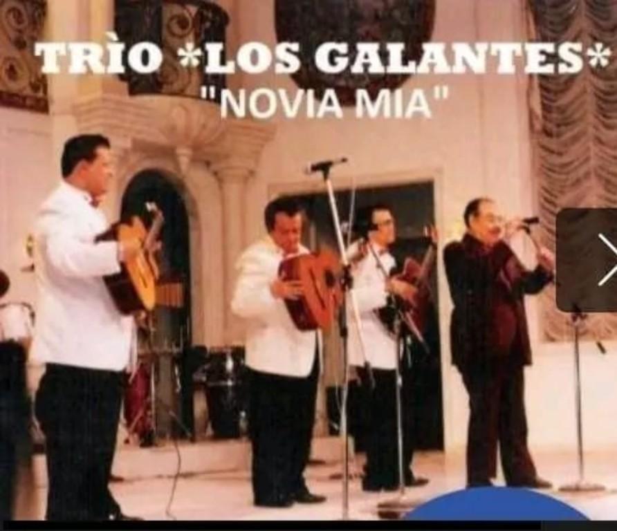 TV Azteca TRÍO LOS ARTISTAS en México - Imagen 10