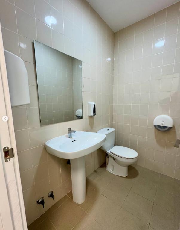 SERVICIO 24H DE WC Y DUCHAS en Figueras - Imagen 3