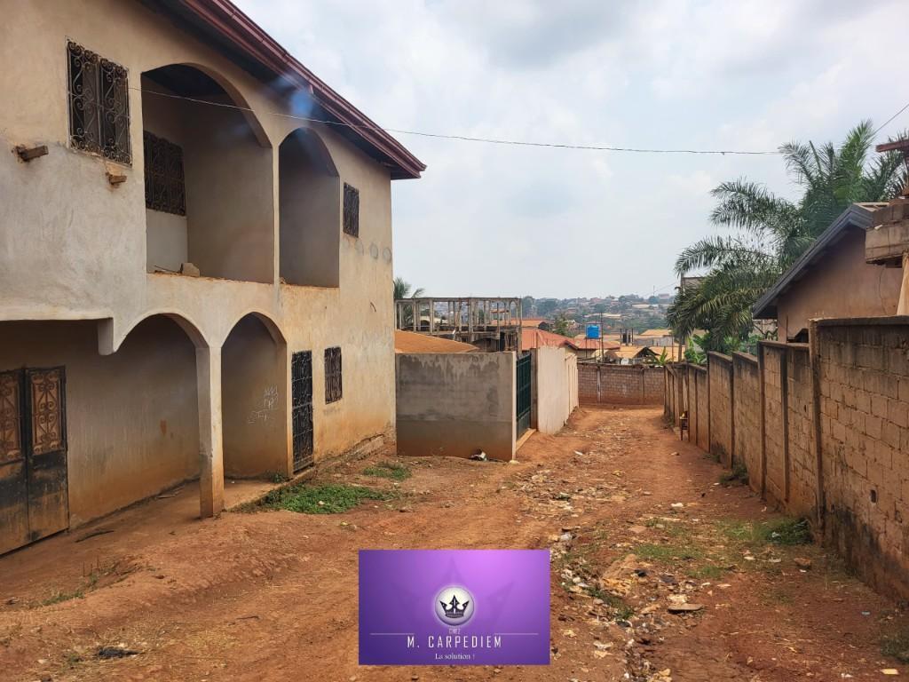 IMMEUBLE INACHEVÉ R+1 - Nkolmesseng au Cameroun - Photo 9