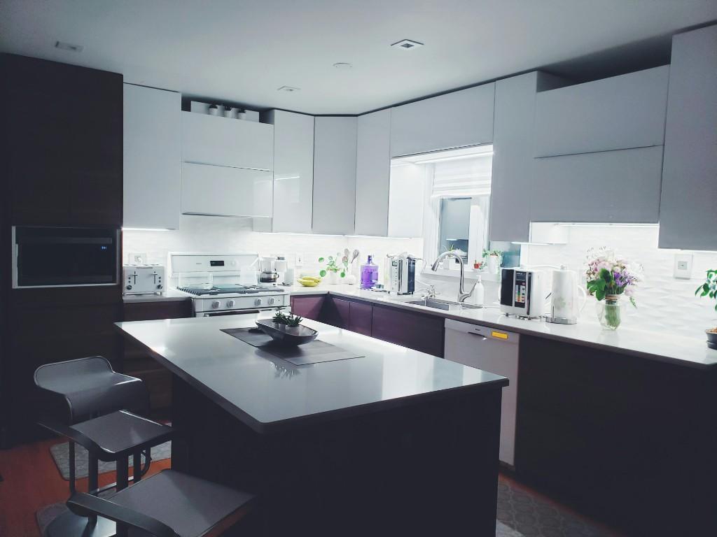 Custom Kitchen Set in Jakarta - Image 1
