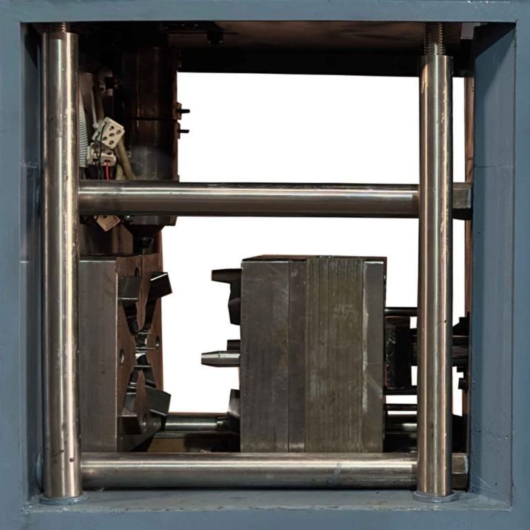 Vertical Injection Molding Machine HK1.5T150 in Bikaner - Image 5