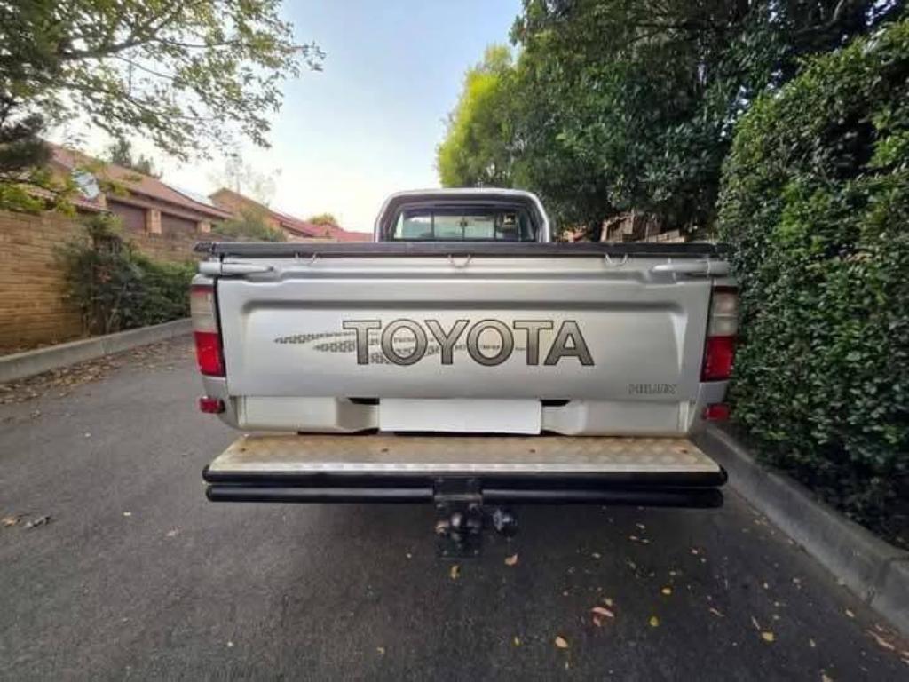 2007 TOYOTA HILUX 2.7i in Rustenburg - Image 6