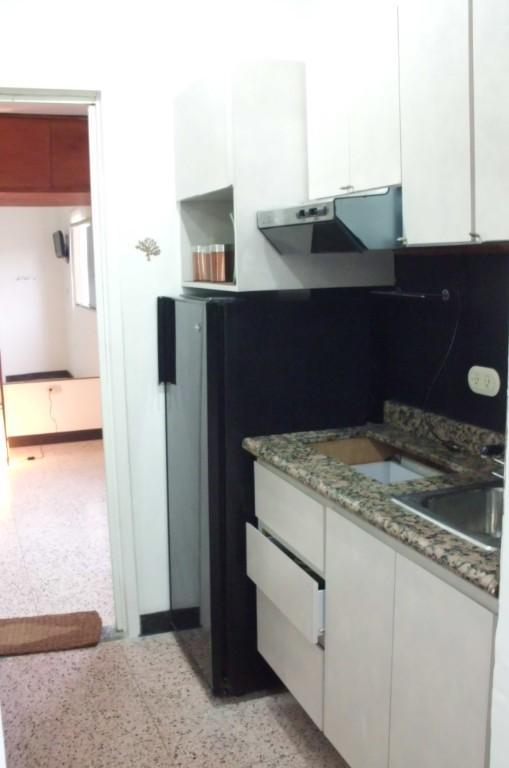 CHACAITO, VENDO APARTAMETO ECONOMICO en Venezuela - Imagen 2