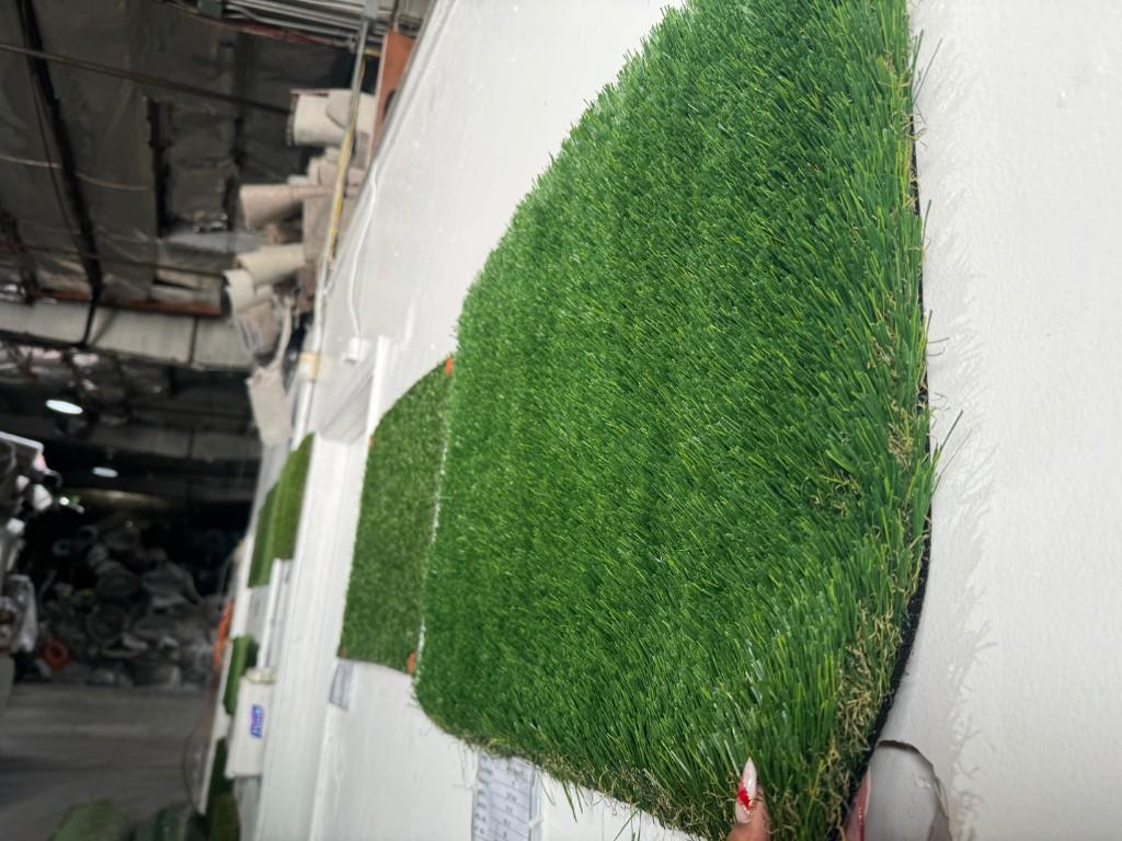 Turf Starting 0.89 cents ! in Los Angeles - Image 2