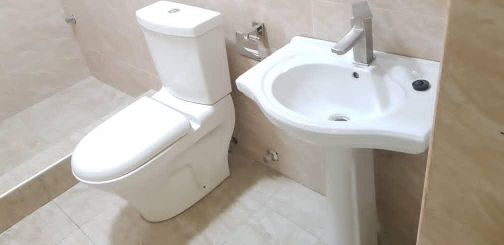 EXECUTIVE 2 & 3 BEDROOM UNFURNISHED/FURNISHED APARTMENT RENT in Madina - Image 5
