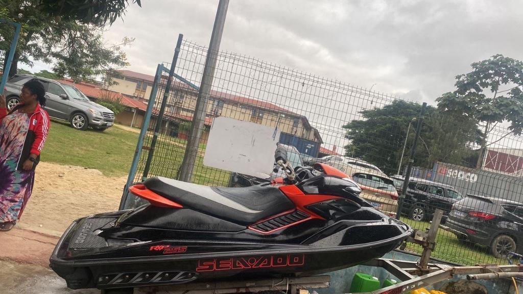 En vente jet ski vitesse RXP 255 en Côte d’Ivoire - Photo 2