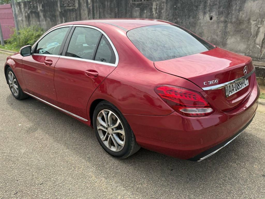 MERCEDES C300 4MATIC à Abidjan - Photo 6