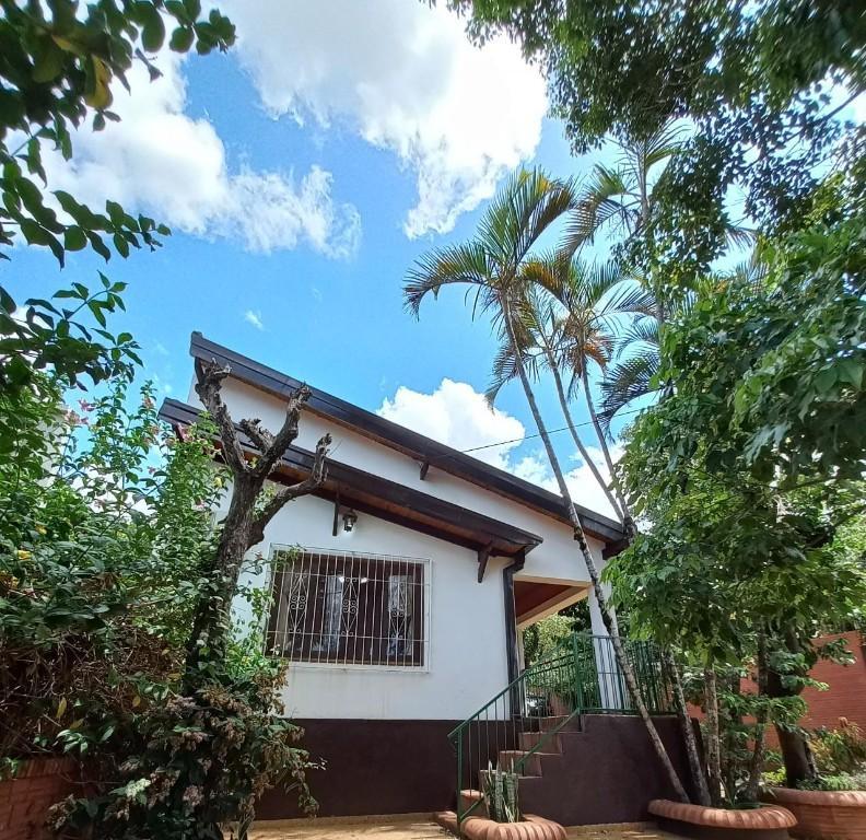 Casa en el barrio Santa María, a 3 cuadras de la Ruta Sexta en Encarnación - Imagen 1