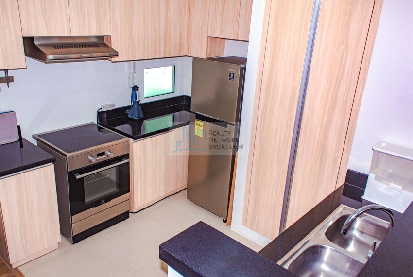 2 Bedroom Condominium with Balcony For Rent In Solinea Tower 3, in Consolacion - Image 4
