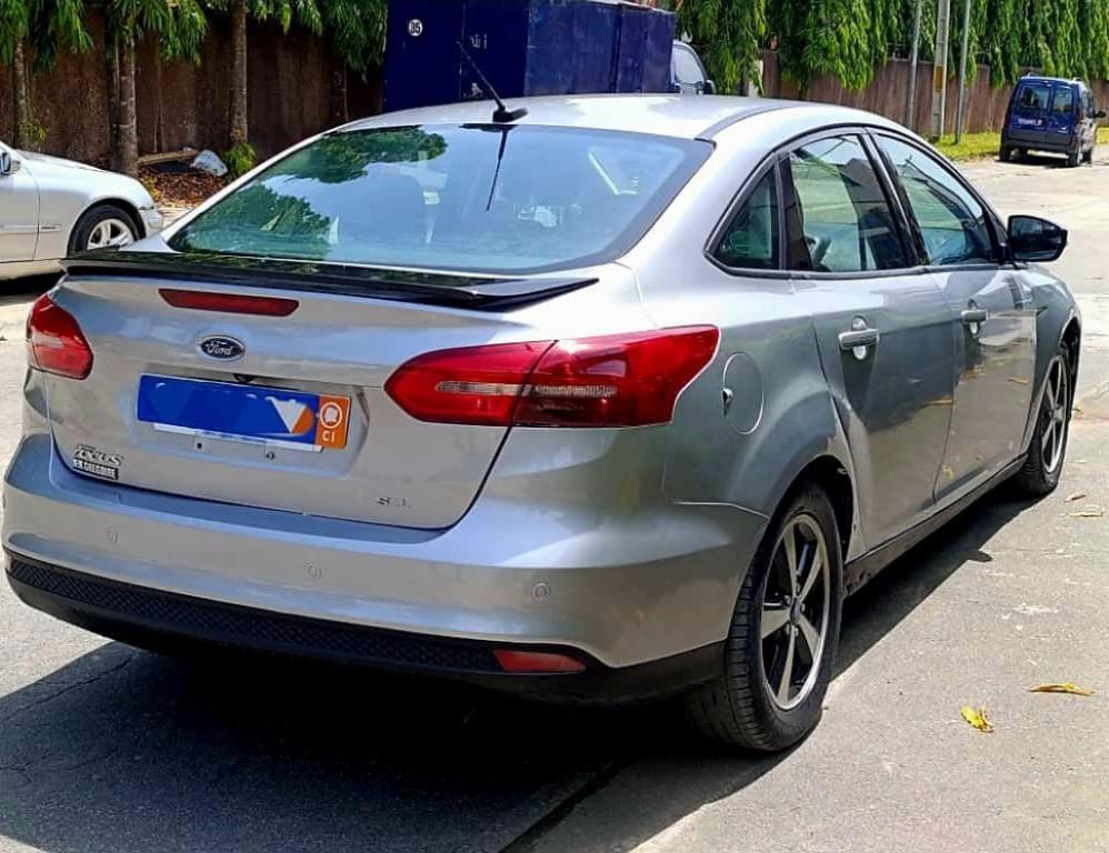 FORD FOCUS SE 2017 AUTO à Abidjan - Photo 5
