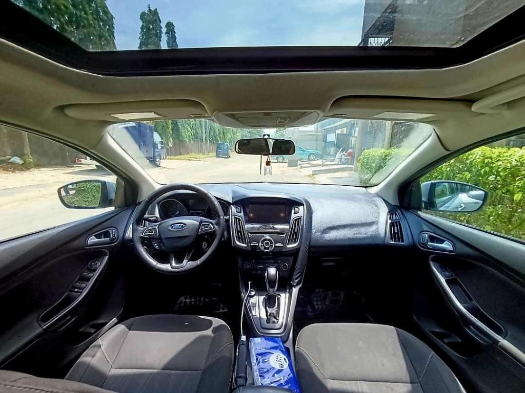 FORD FOCUS SE 2017 AUTO à Abidjan - Photo 6