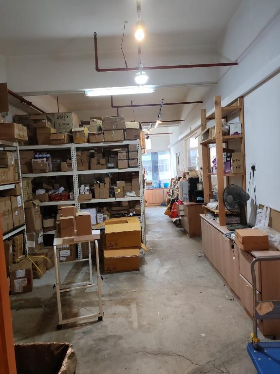Small Light Industrial Space for Rent in Queenstown - Image 3