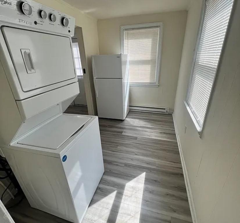 3bedrooms and 1bath HOUSE FOR RENT in Richmond - Image 4