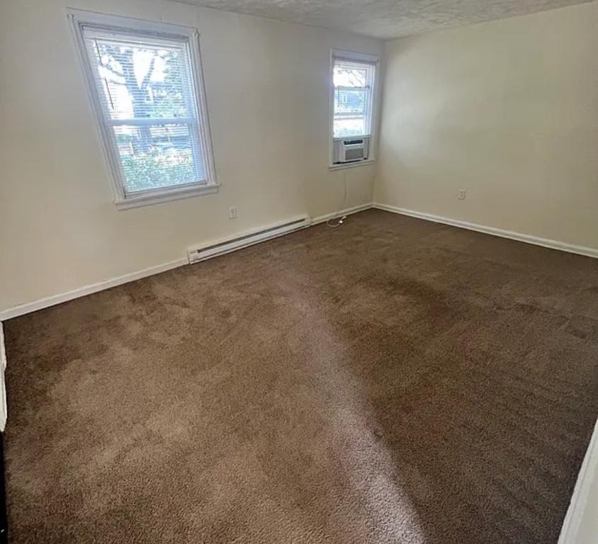 3bedrooms and 1bath HOUSE FOR RENT in Richmond - Image 2