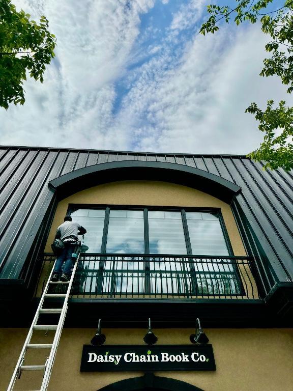 Window Cleaning Service in Edmonton - Image 3