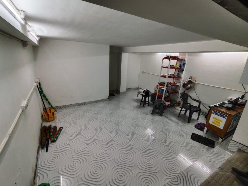 Un Furnished Commercial Shop For Rent At Tollygunge in India - Image 4