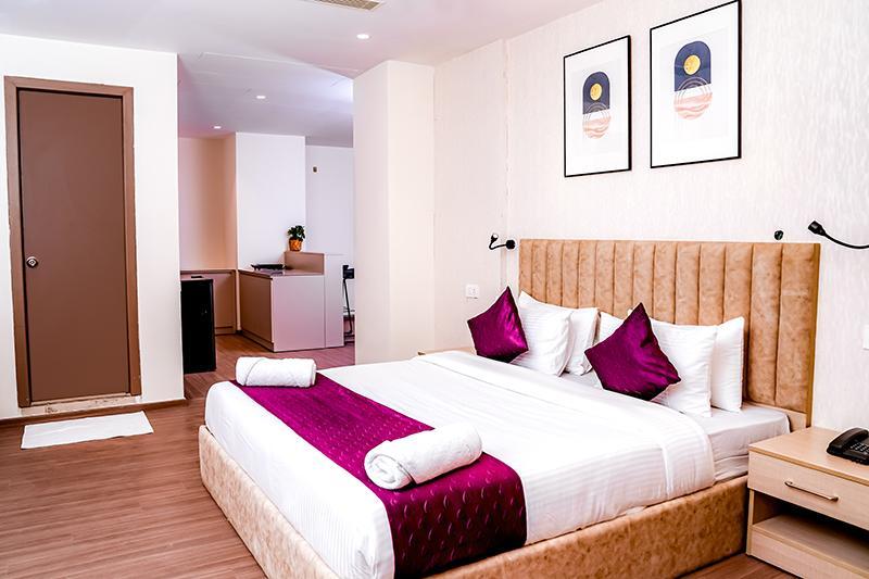 Executive suite room in nanakramguda in Kamalapuri Colony - Image 4