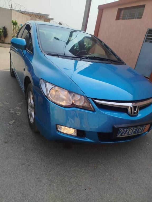 HONDA CIVIC ANNEE 2008 à Abidjan - Photo 2