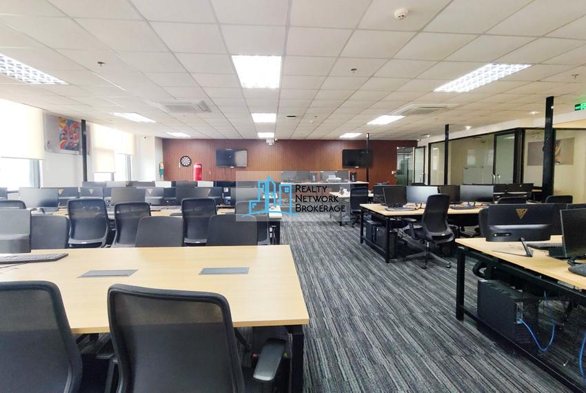 458 SqM Fully Fitted Office in Cebu City For Rent Across Ayala in Cebu City - Image 1