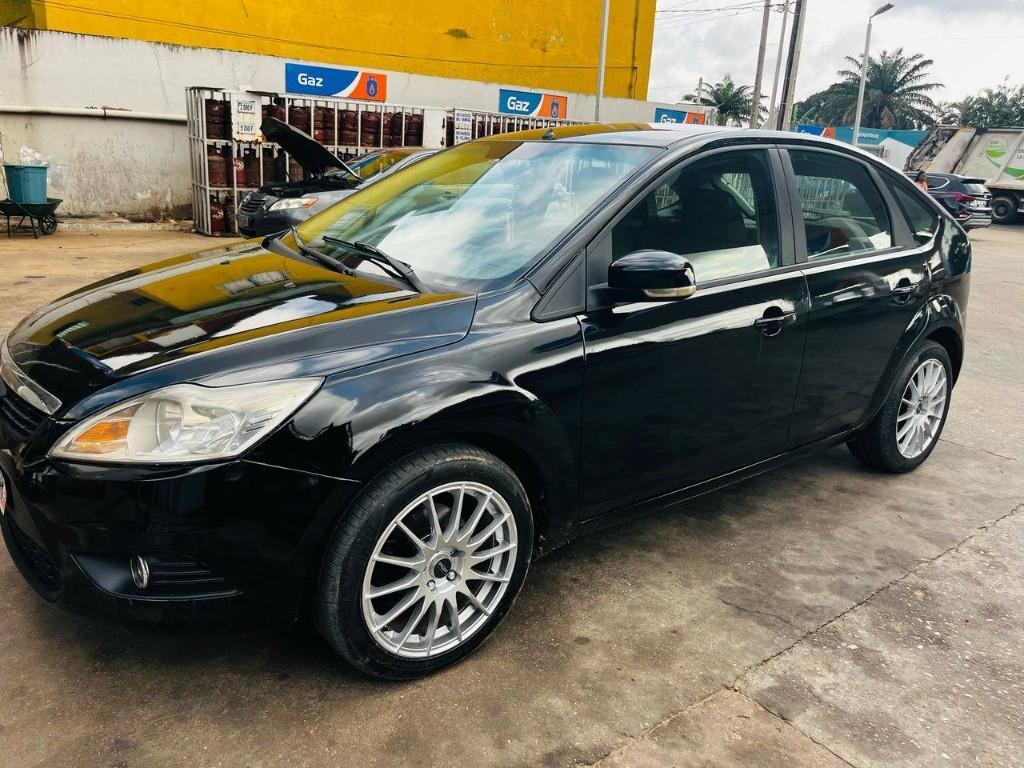 FORD FOCUS 3 2009 à Abidjan - Photo 4