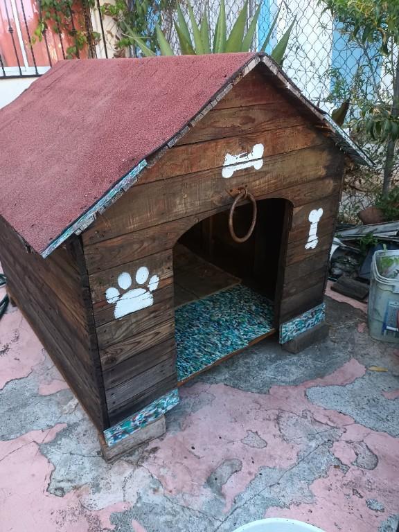 Vendo perrera en madera con cubierta impermeabilizada en Morelia - Imagen 1