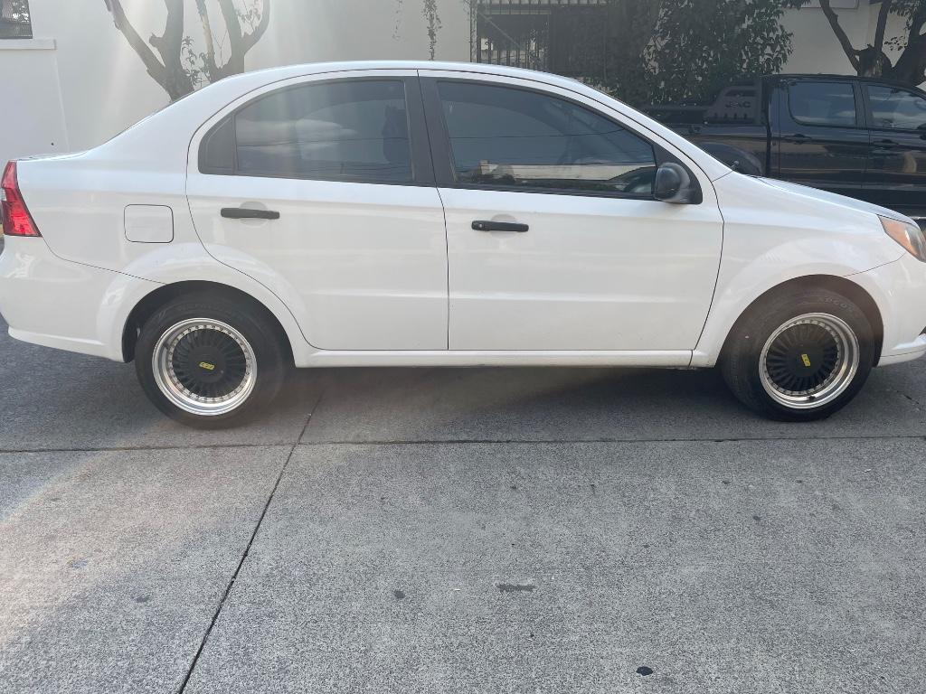 Aveo Automático 2017 en Ayotla - Imagen 9
