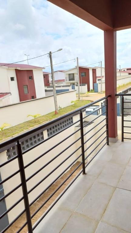 GRAND BASSAM UNE TRÈS BELLE VILLA DUPLEX en Côte d’Ivoire - Photo 2