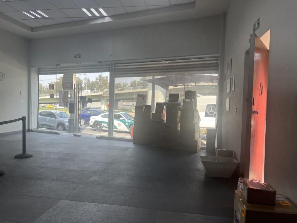 SE RENTA LOCAL COMERCIAL EN CALZ. ZARAGOZA en Xochimilco - Imagen 4