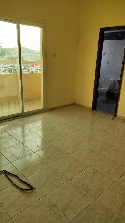 FAMILY ROOM FOR RENT in Madīnat Zāyid - Image 4