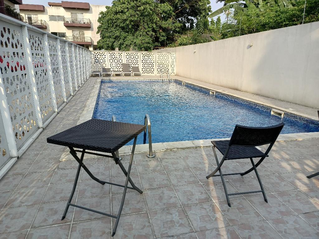 LOCATION APPARTEMENT 4 PIÈCES AVEC PISCINE RIVIERA 3 en Côte d’Ivoire - Photo 1