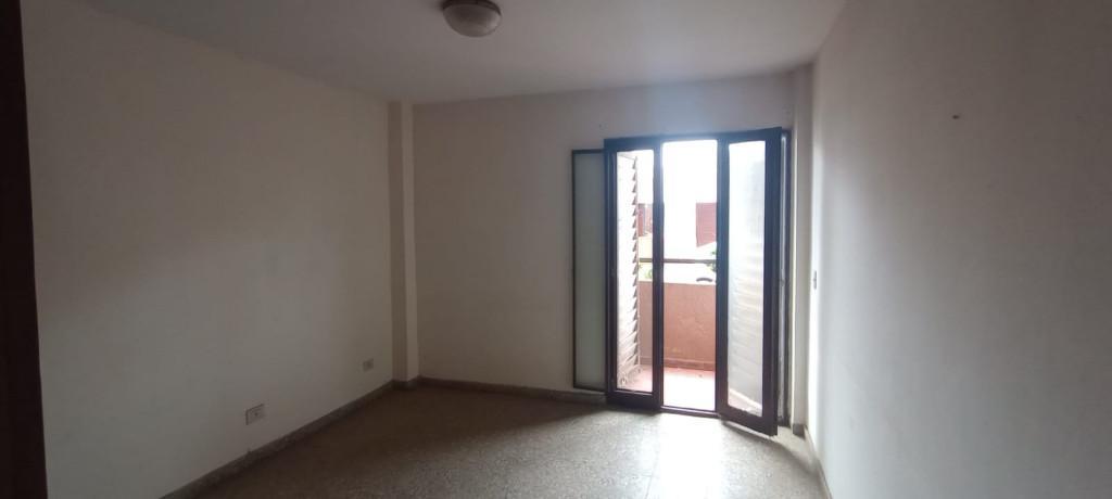 VENDO DEPTO DE TRES DORMITORIOS CENTRICO en Río Cuarto - Imagen 3