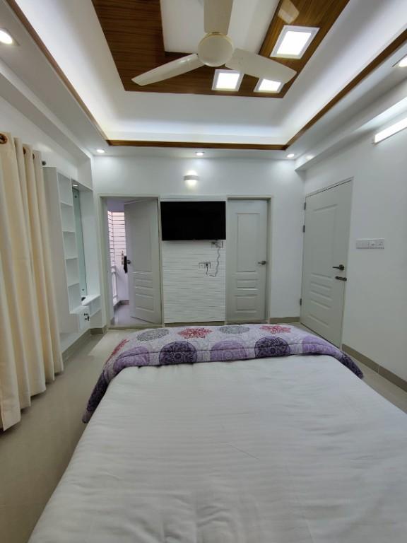 Furnished 3 BHK Apartment Rent In Bashundhara R/A in Bangladesh - Image 2