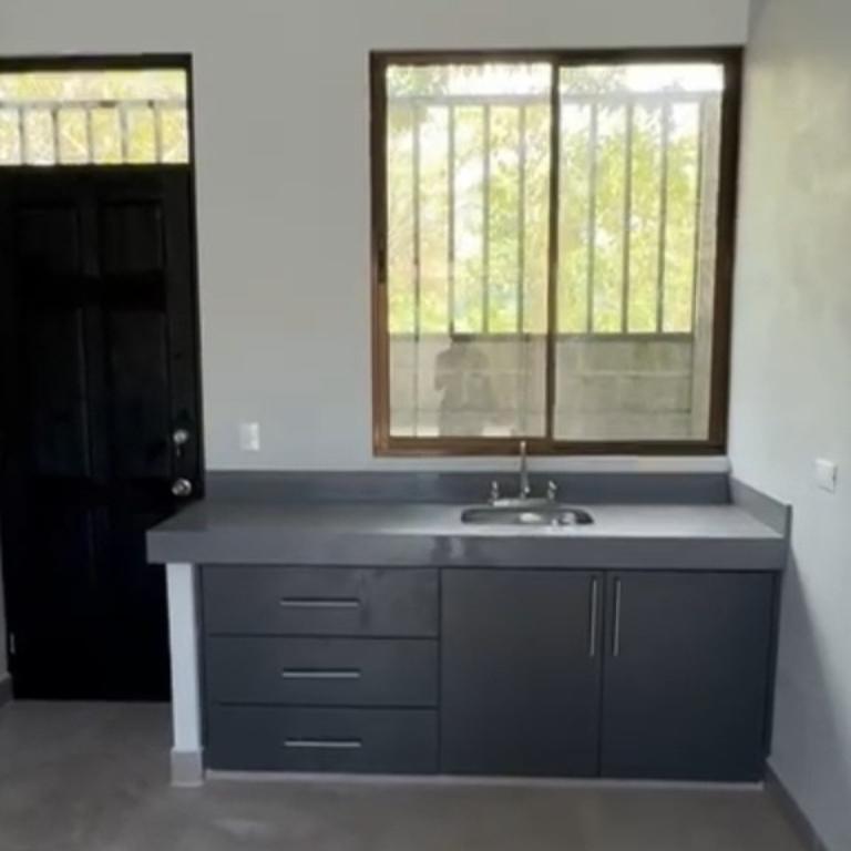 SE ALQUILAN APARTAMENTOS NUEVOS EN ATENAS. en Naranjo - Imagen 10