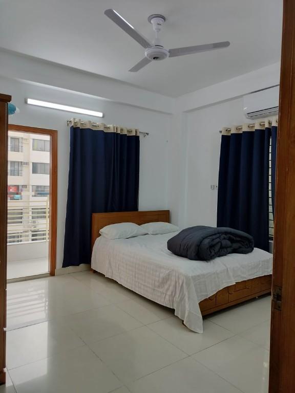 3-Bed Flat for Long-Term Rent in Bashundhara R/A in Bangladesh - Image 5