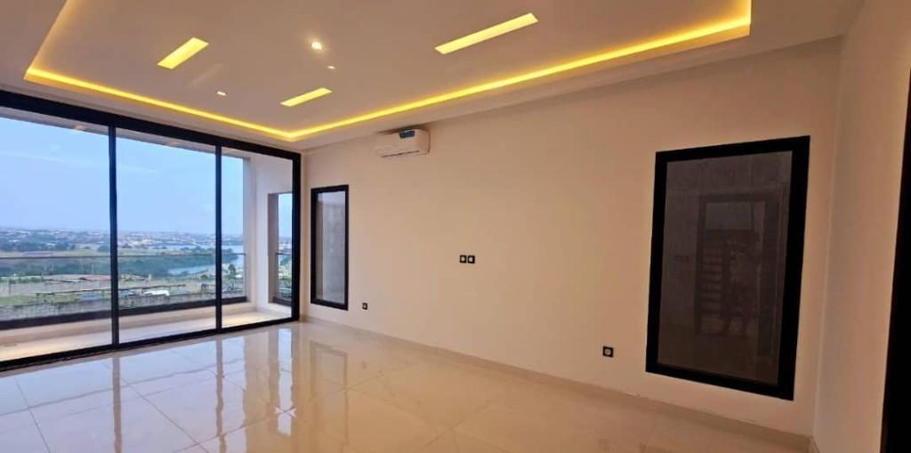 A vendre triplex COCODY RVIÉRA abatta en Côte d’Ivoire - Photo 4