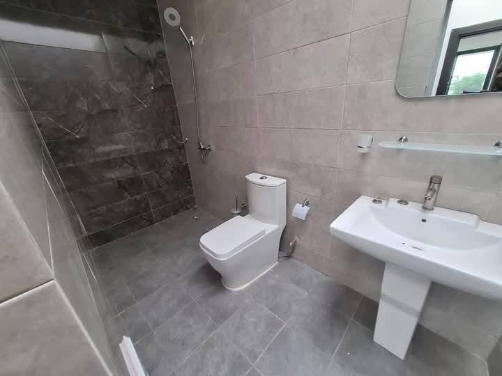 VILLA DUPLEX de 06P DE STANDING +PISCINE RIVIÉRA ABATTA à Abidjan - Photo 1