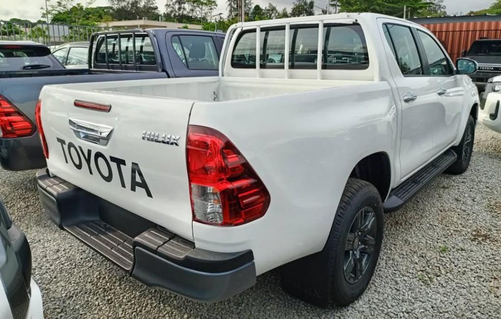 Toyota Hilux neuve en Côte d’Ivoire - Photo 4
