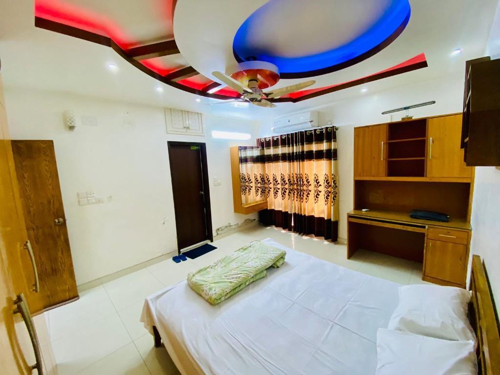 Premium 4-Bed Apartment Rent in Bashundhara R/A in Bangladesh - Image 2