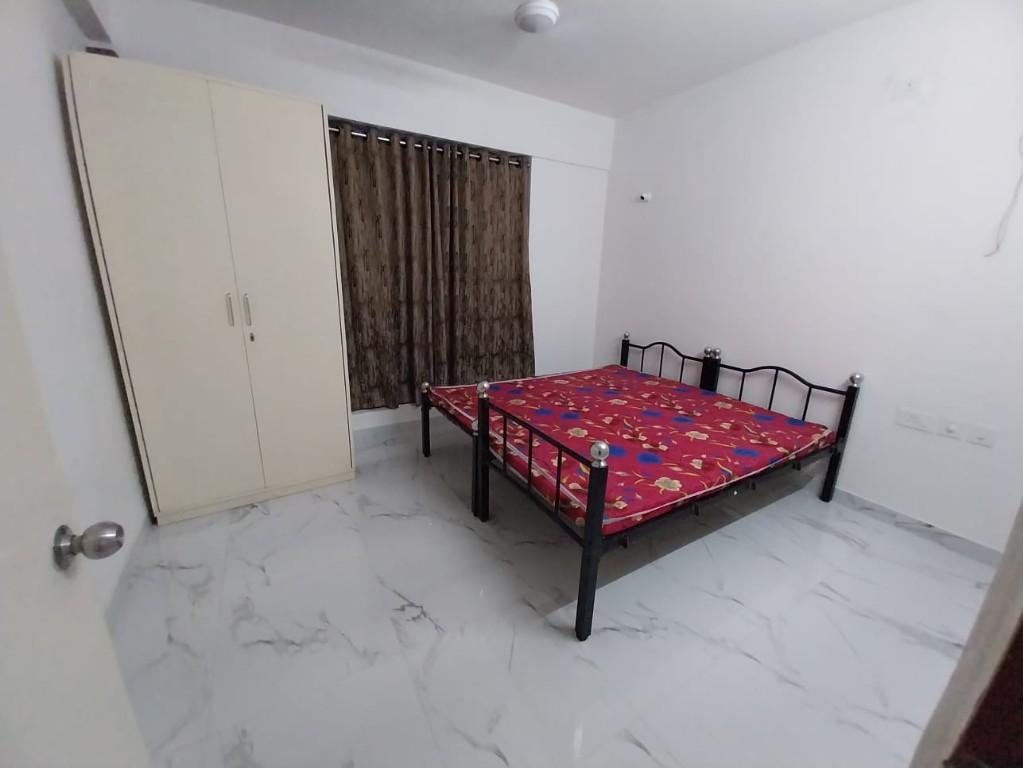 3 BHK Semi Furnished Flat For Rent at Rajarhat in India - Image 2