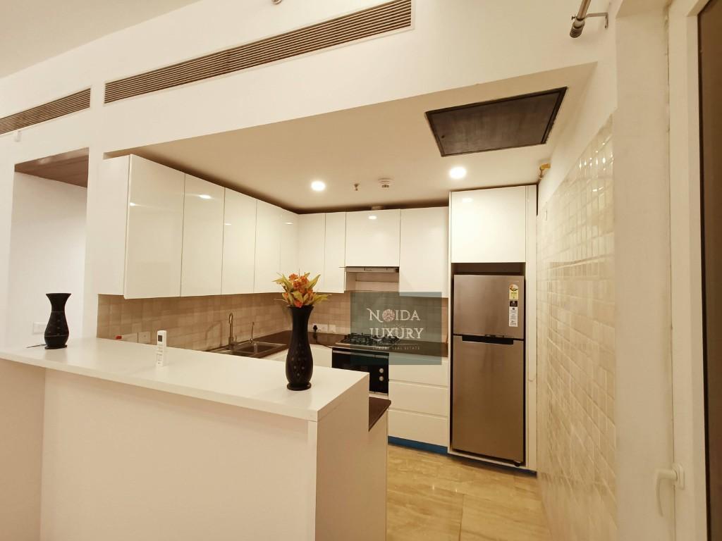 3 BHK APARTMENT FOR RENT IN SUPERNOVA NOIDA SECTOR 94 in Noida - Image 11
