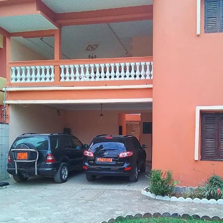 Triplex à vendre bonamoussadi à Douala - Photo 2