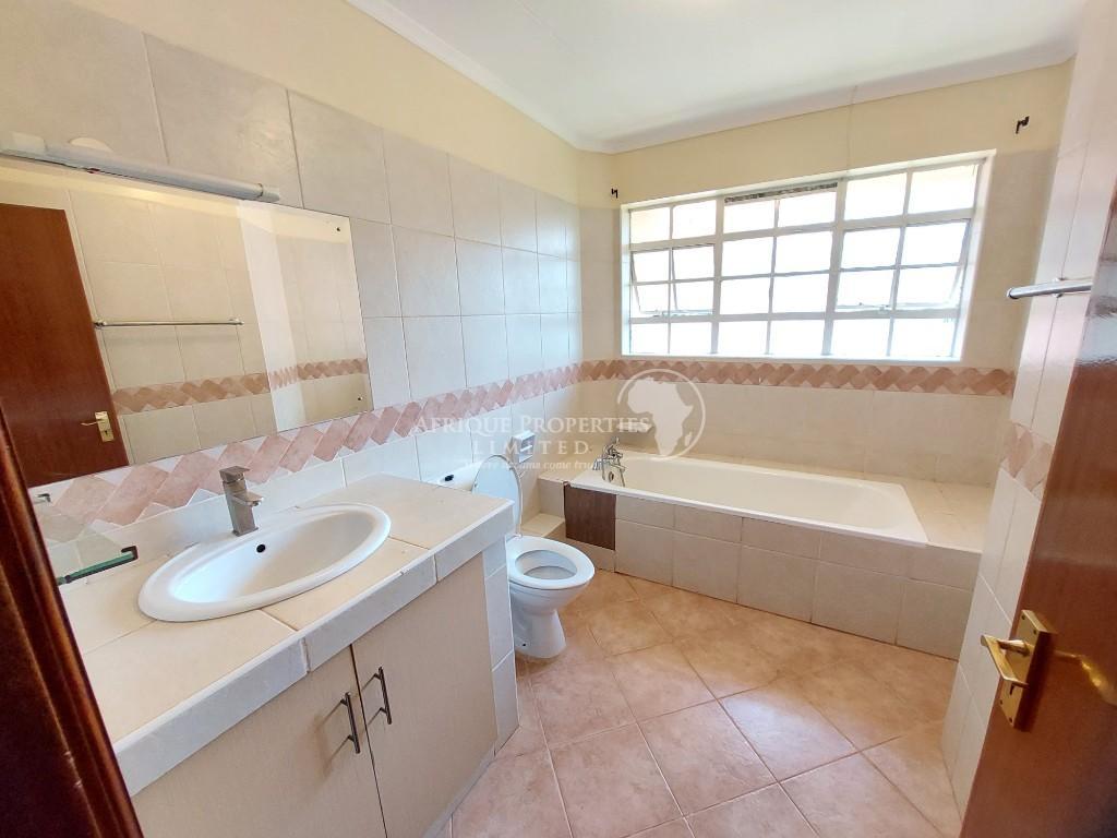 4 Bedroom All Ensuite Residence for Rent in Runda Estate in Kenya - Image 14