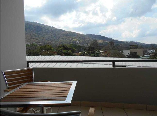 Se alquila espacioso apartamento en Rio Oro Santa Ana 25-1521 en Santa Ana - Imagen 14