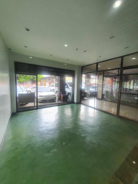 COMMERCIAL SPACE FOR RENT in Las Piñas - Image 1