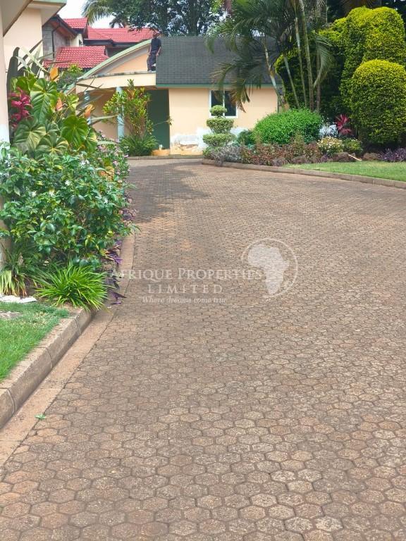 6 Bedroom All Ensuite Home for Rent on Half Acre in Runda in Kenya - Image 1