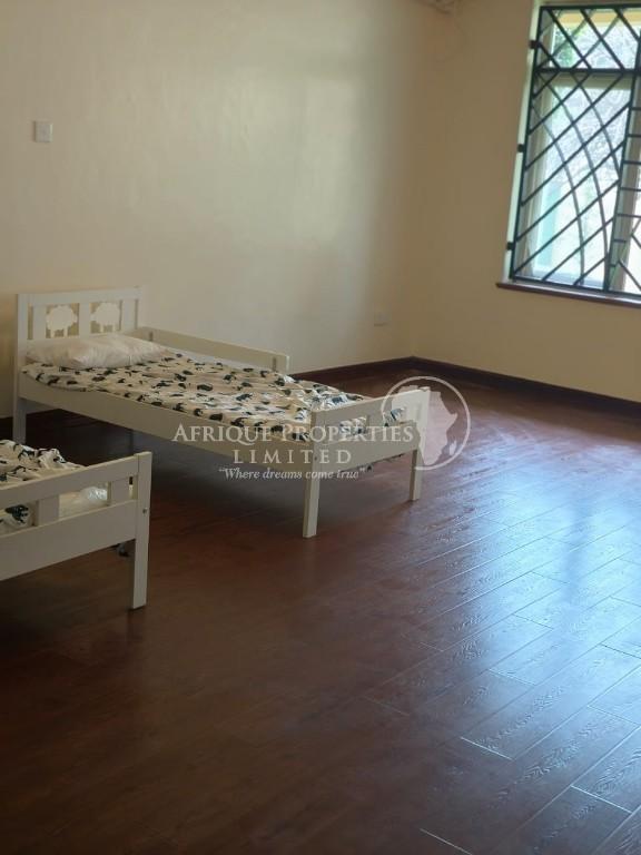6 Bedroom All Ensuite Home for Rent on Half Acre in Runda in Kenya - Image 9
