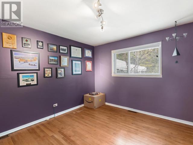 72 Kluane Crescent in Canada - Image 17