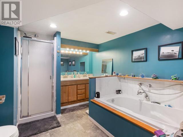 72 Kluane Crescent in Canada - Image 18