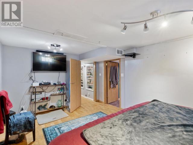 72 Kluane Crescent in Canada - Image 19