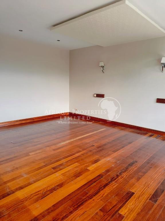 4 Bedroom Alll Ensuite Home + 2 Room DSQ For Rent in Runda in Kenya - Image 2